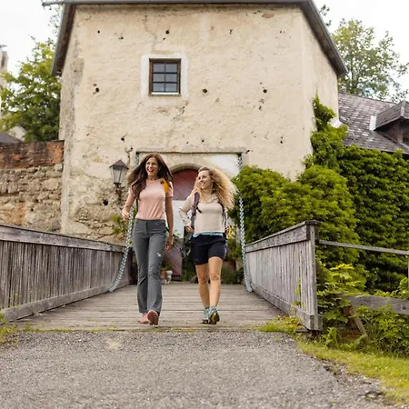 Schatz.kammer Burg Kreuzen Kreuzen (Upper Austria)
