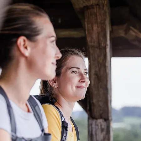 Schatz.kammer Burg Kreuzen