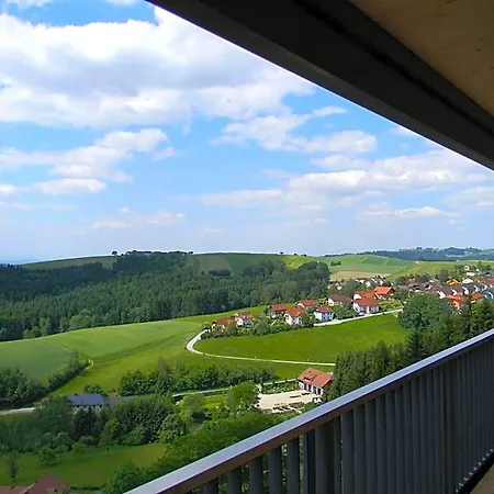 Schatz.kammer Burg Kreuzen