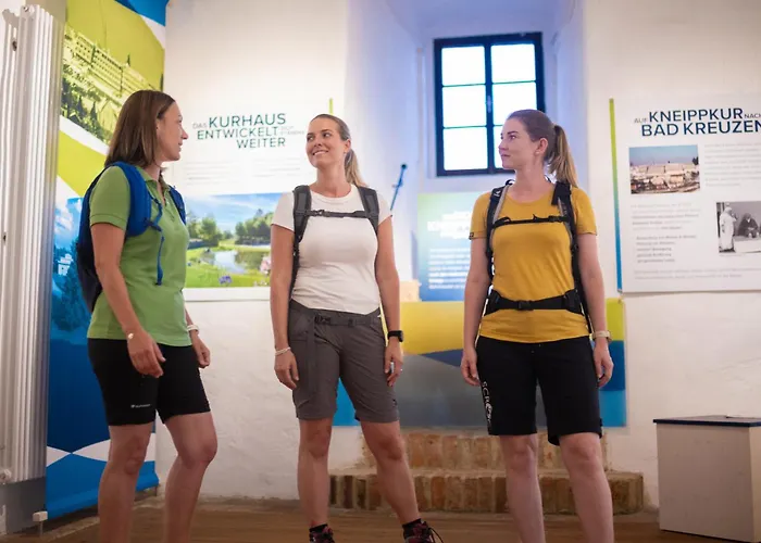 Schatz.kammer Burg Kreuzen Hotel 3*