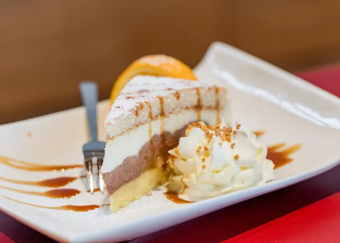 Schatz.kammer Burg Kreuzen 3*