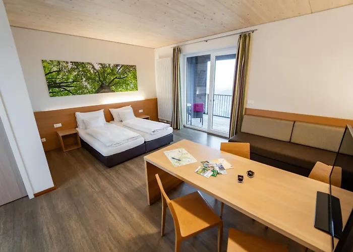 Schatz.kammer Burg Kreuzen Hotel