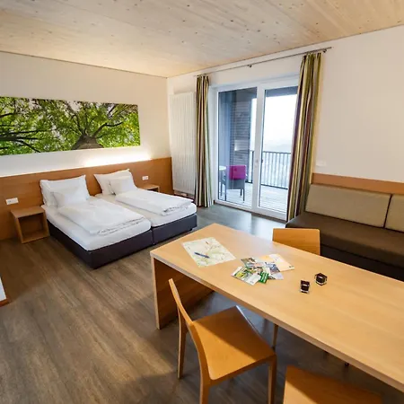 Schatz.kammer Burg Kreuzen Hotel