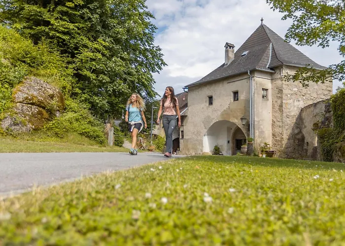 Schatz.kammer Burg Kreuzen 3*