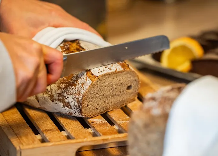 Schatz.kammer Burg Kreuzen